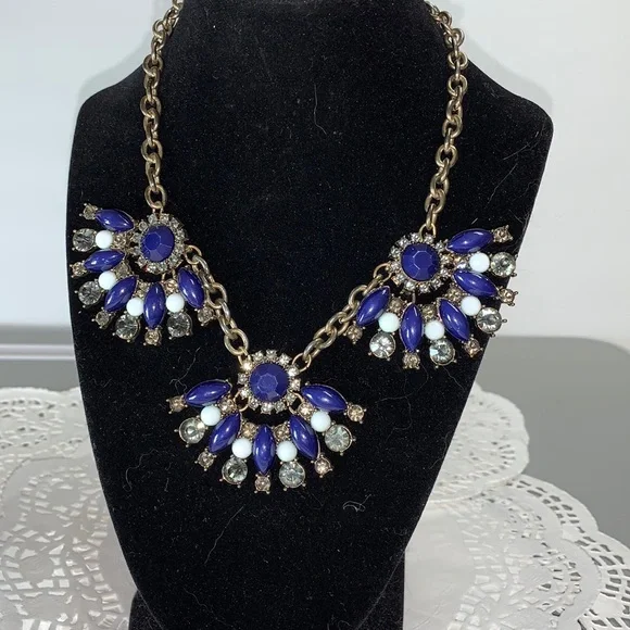 Vintage Statement Necklace. Blue/white Beads Nestled in a GoldTone necklace. Be… - Picture 2 of 3